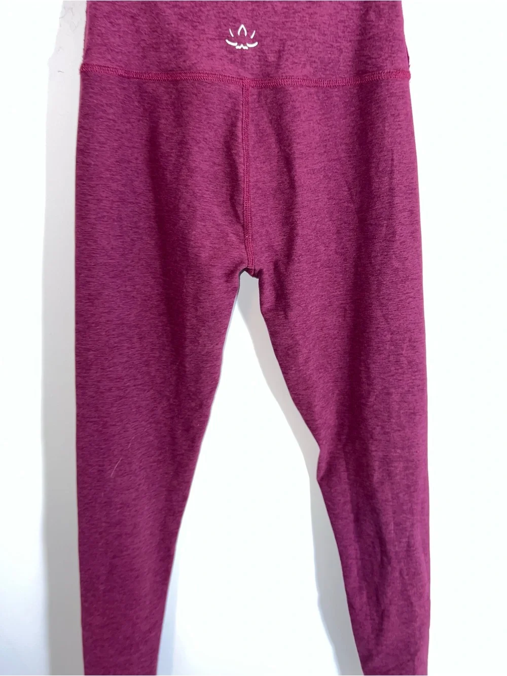 Beyond Yoga Caught In The Midi Legging High-Leggings - Burgundy red color small - Picture 14 of 16